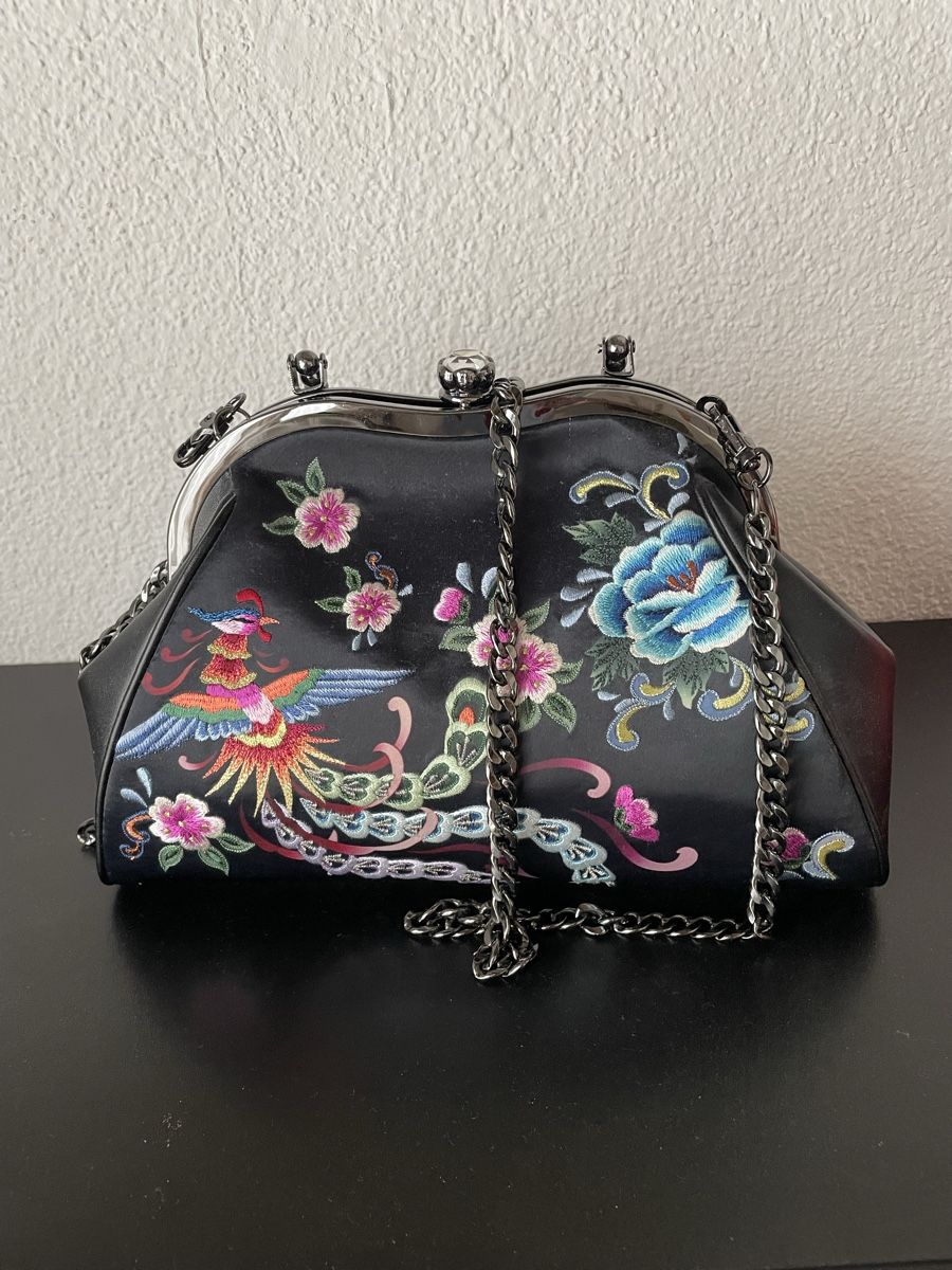 Borse da donna: Wunderschöne Tasche mit Stickerei – Usato da Männedorf venduto da verginrosa 3