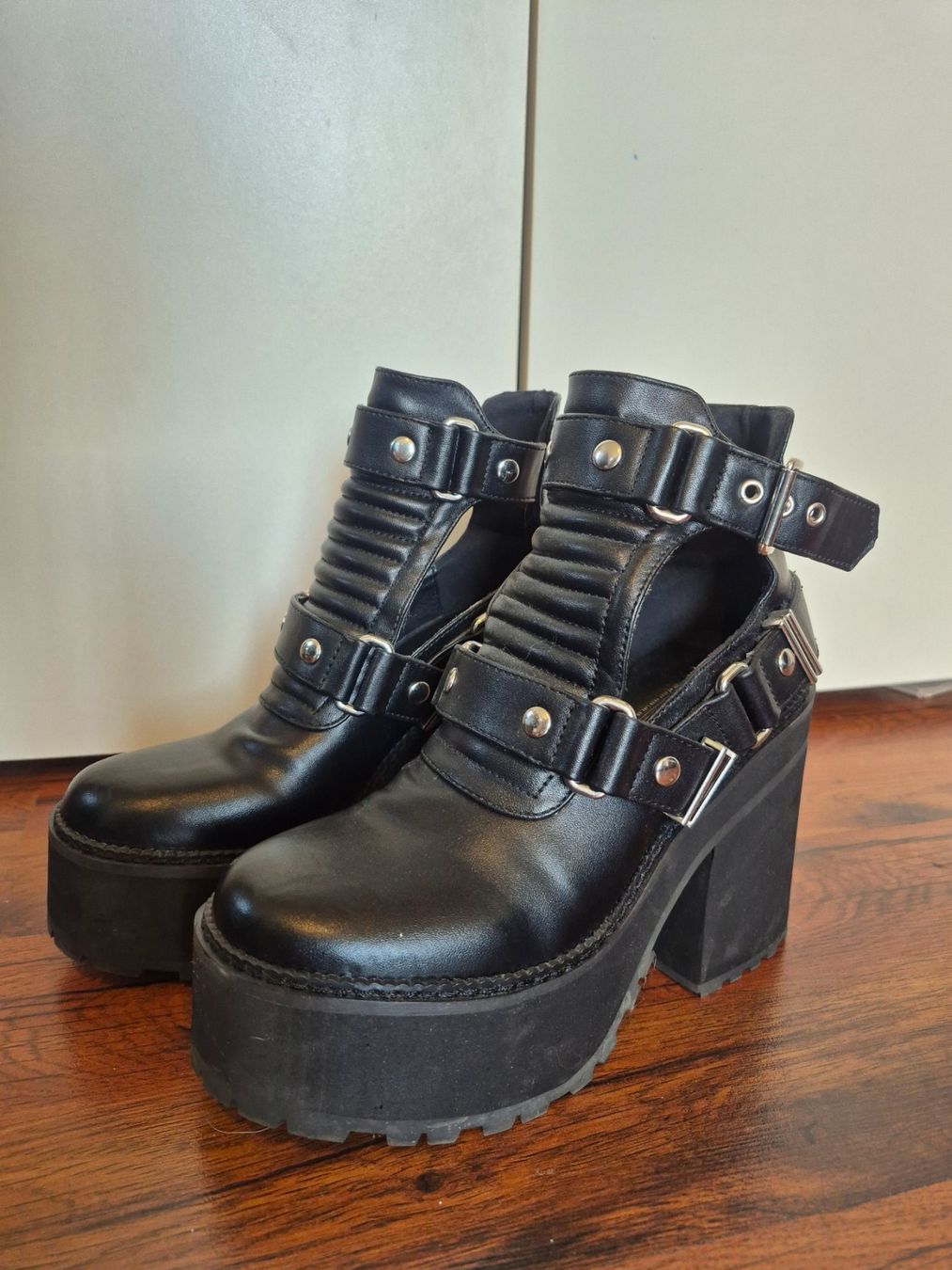 Killstar Scarpe da donna: Killstar Stiefel – Usato da Wädenswil venduto da Virginia96