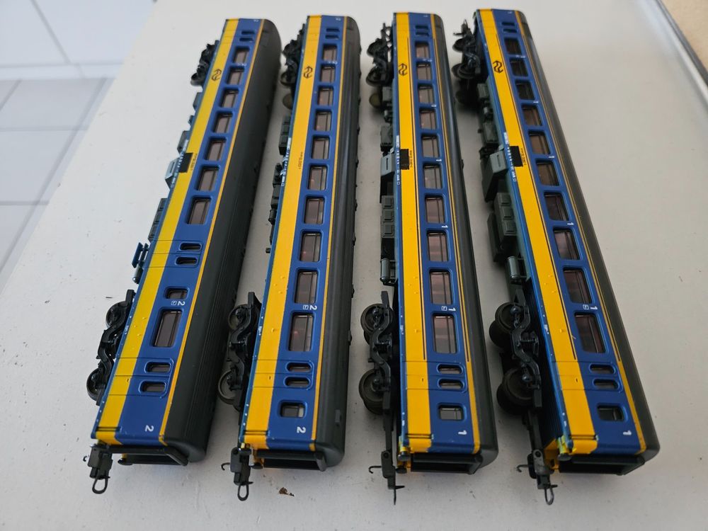 Roco 6210105 Lot de 3 wagons à deux étages H0 le métronome 2nde classe DBpza, 2nde classe DBdpza, voiture de commande 1. - Electronic France