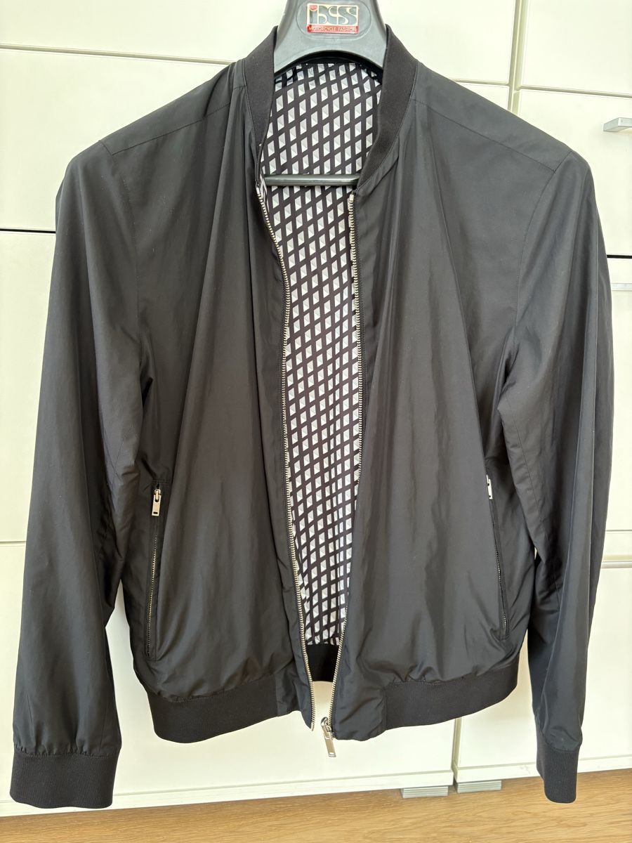 Cos Giacche: COS Reversible Bomber Jacket Size M Black/White Geometric – Usato da Obbürgen venduto da cla_x9h6