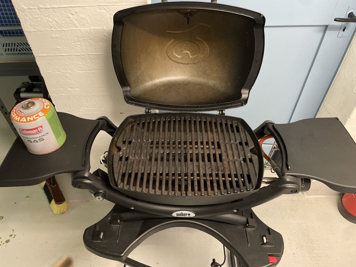 Weber Grills: Gasgrill Weber Q1200 inkl. Rollwagen – Gebraucht aus Basel von pilzliii 2