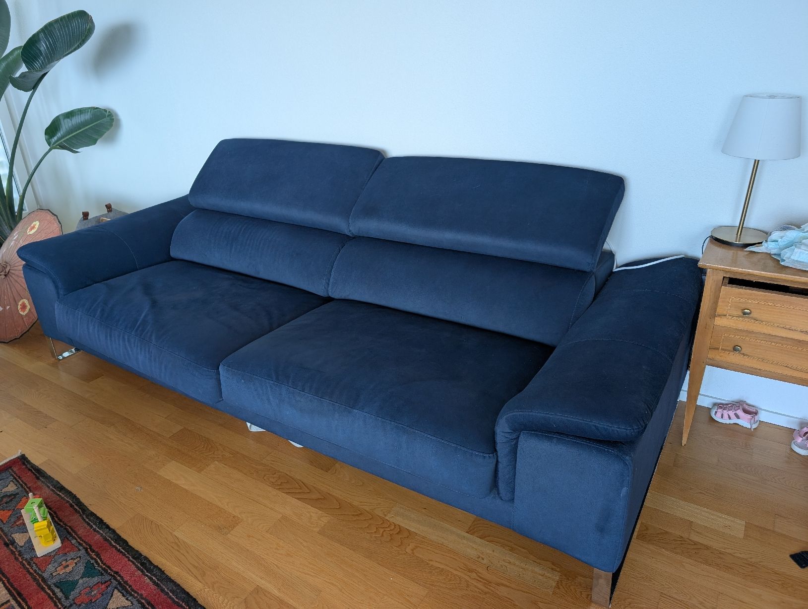 Divani: blaues samtiges Sofa wie neu – Usato da Tann venduto da the_p6qz