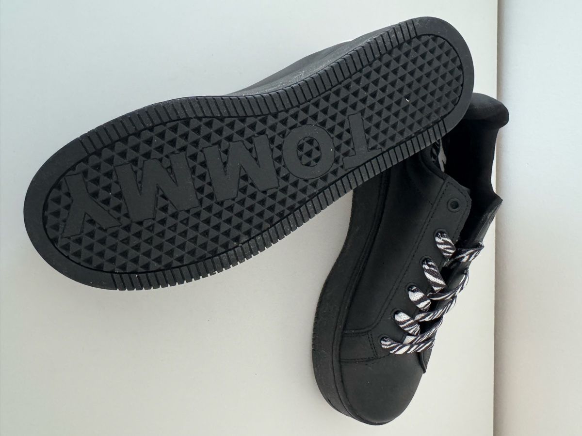 Chaussures femmes: Tomy Hilfiger Sneacker – Neuf (Voir description) à Zeihen par dali98 1
