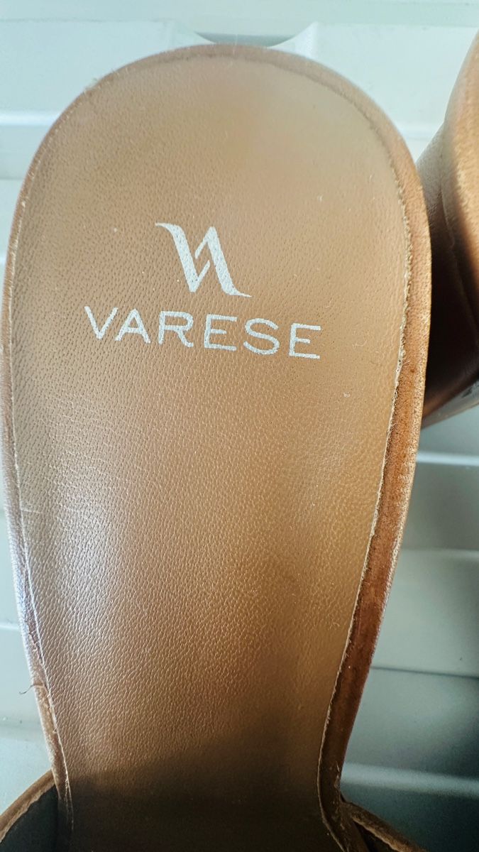 Scarpe da donna: Varese Braun, Grösse 39, Neue – Nuovo (secondo la descrizione) da Menziken venduto da cla_8qfq 1