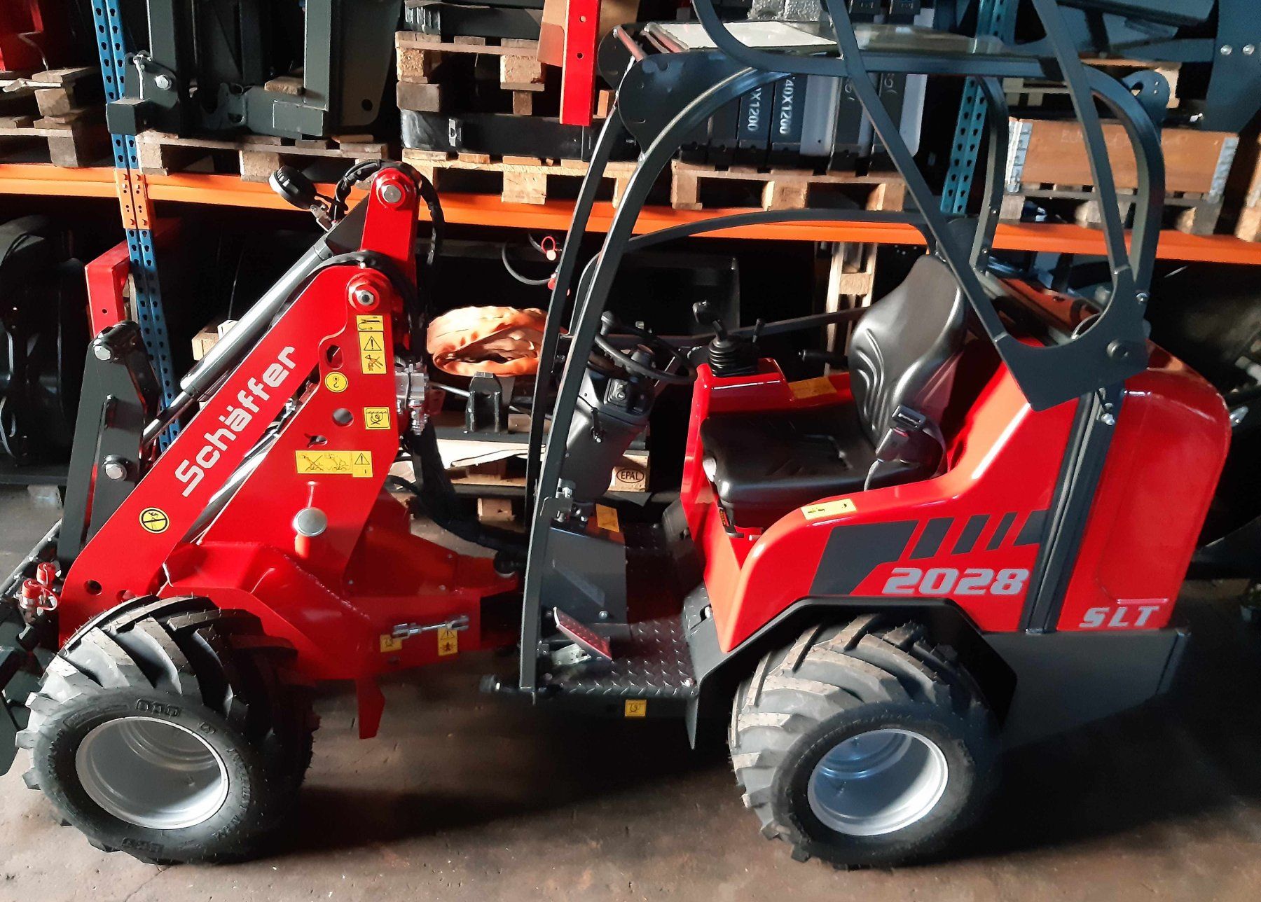 Schäffer Caricatori: Hoflader Hoftrac Schäffer Frontlader Radlader Kompaktlader – Nuovo (secondo la descrizione) da Brunegg venduto da isuzutrucks 2