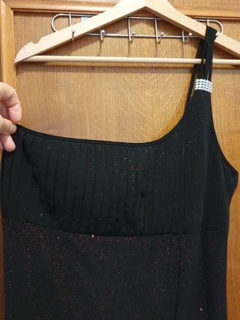 Robe de soirée noire élégante et scintillante
