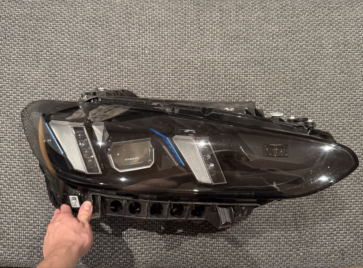 BMW Tutti pezzi di ricambio auto: BMW G80 Scheinwerfer Rechts – Nuovo (secondo la descrizione) da Deitingen venduto da cowkot