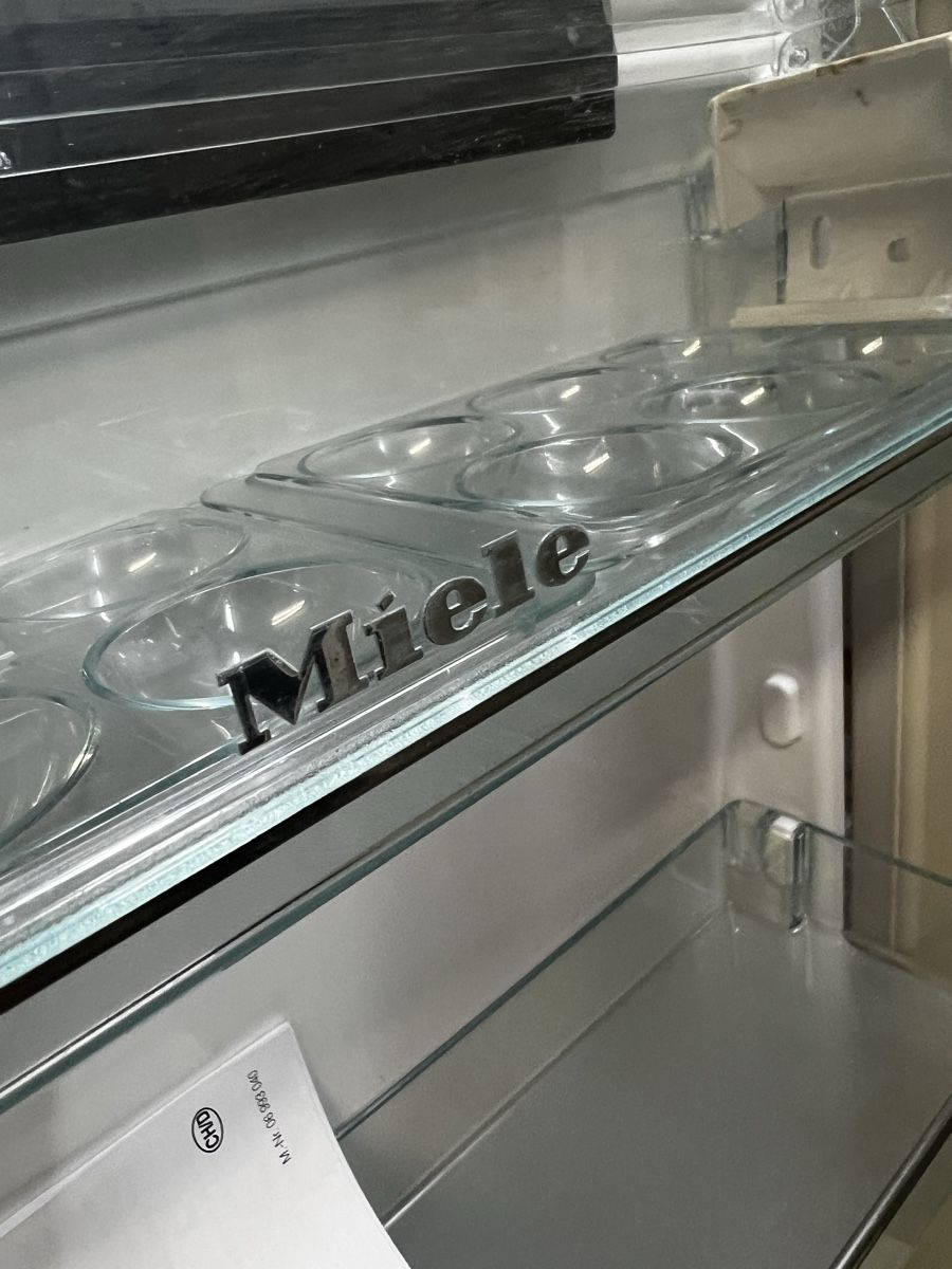 Miele Frigoriferi: Miele Kühlschrank – Usato da Trasadingen venduto da Kaffee.mann 2