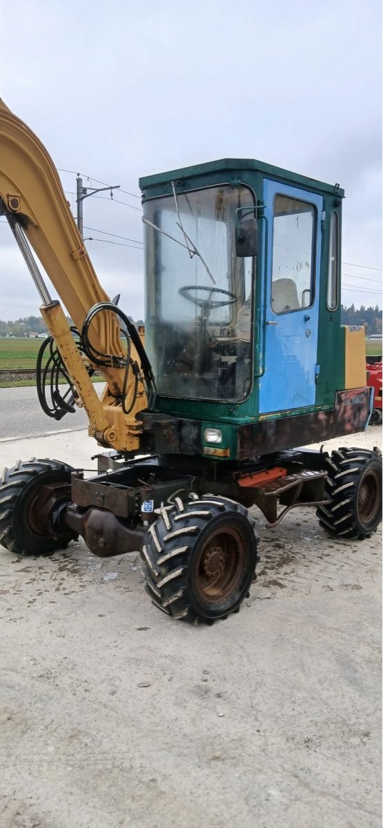 Escavatori: Pneu Bagger Yammnmar YB 401 – Usato da Niederbipp venduto da baggerch 4