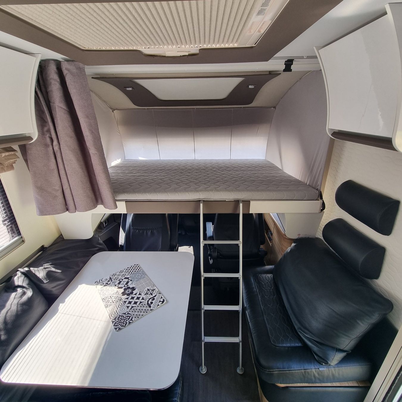 Mobilhome: Adria sonic 810 suprême – Usato da Uvrier venduto da sal_t22d 3