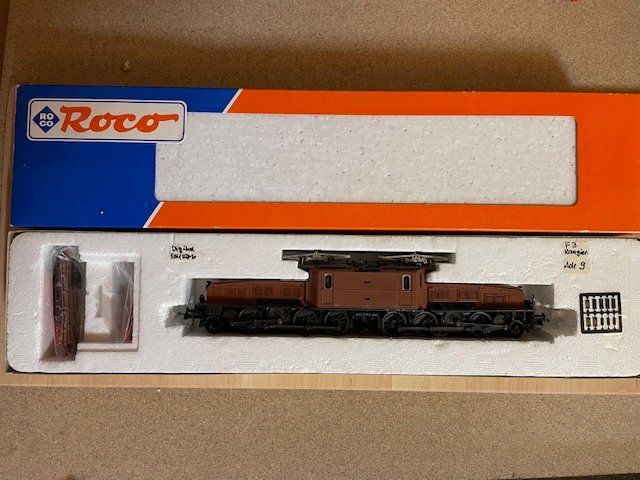 Roco Modelleisenbahnen: Roco SBB Krokodil Ce 6/8 braun – Gebraucht aus Hagneck von wrangler65