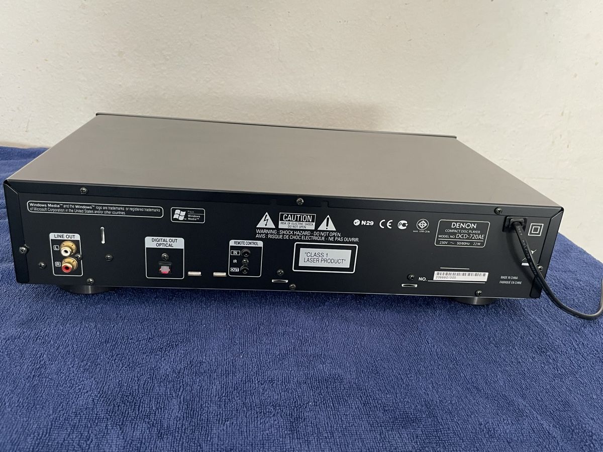 Denon Audio- & Mediensysteme: Denon DCD-720AE CD-Player Top Zustand! – Gebraucht aus Zürich von semi16 5