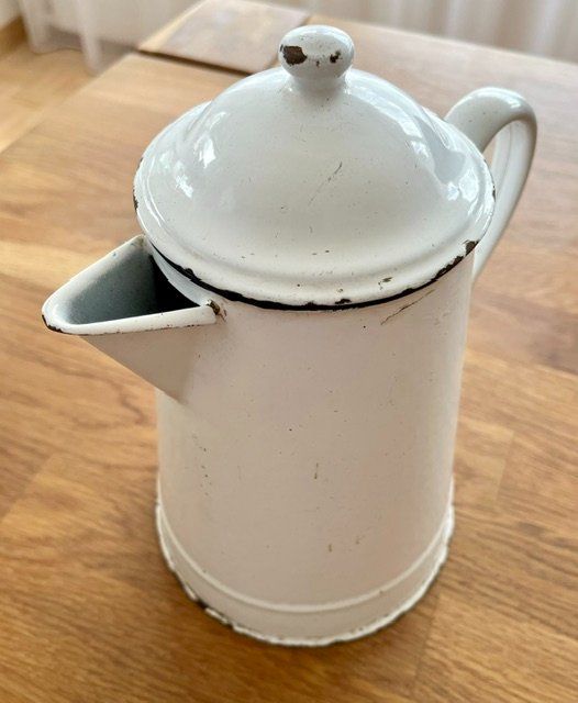 Teekannen: Vintage-Kaffee-/Teekanne aus Emaille – Gebraucht aus Kriens von heleneb02 1