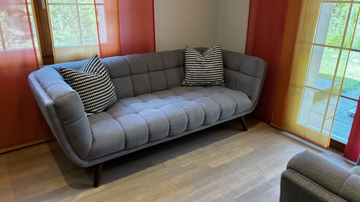 Divani: Design Sofa grau stoff – Usato da Aeugst am Albis venduto da angsts