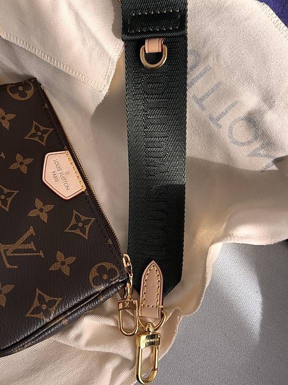 Taschen für Damen: Louis Vuitton Multi Pochette Accessoires  – Neu und originalverpackt aus Pratteln von Luxus.Fee 1