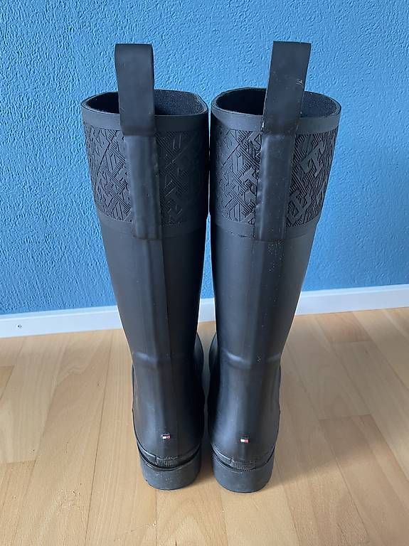 Tommy Hilfiger Scarpe da donna: Tommy Hilfiger Gummistiefel Gr. 41 – Usato da Bad Ragaz venduto da Roselyyn 3