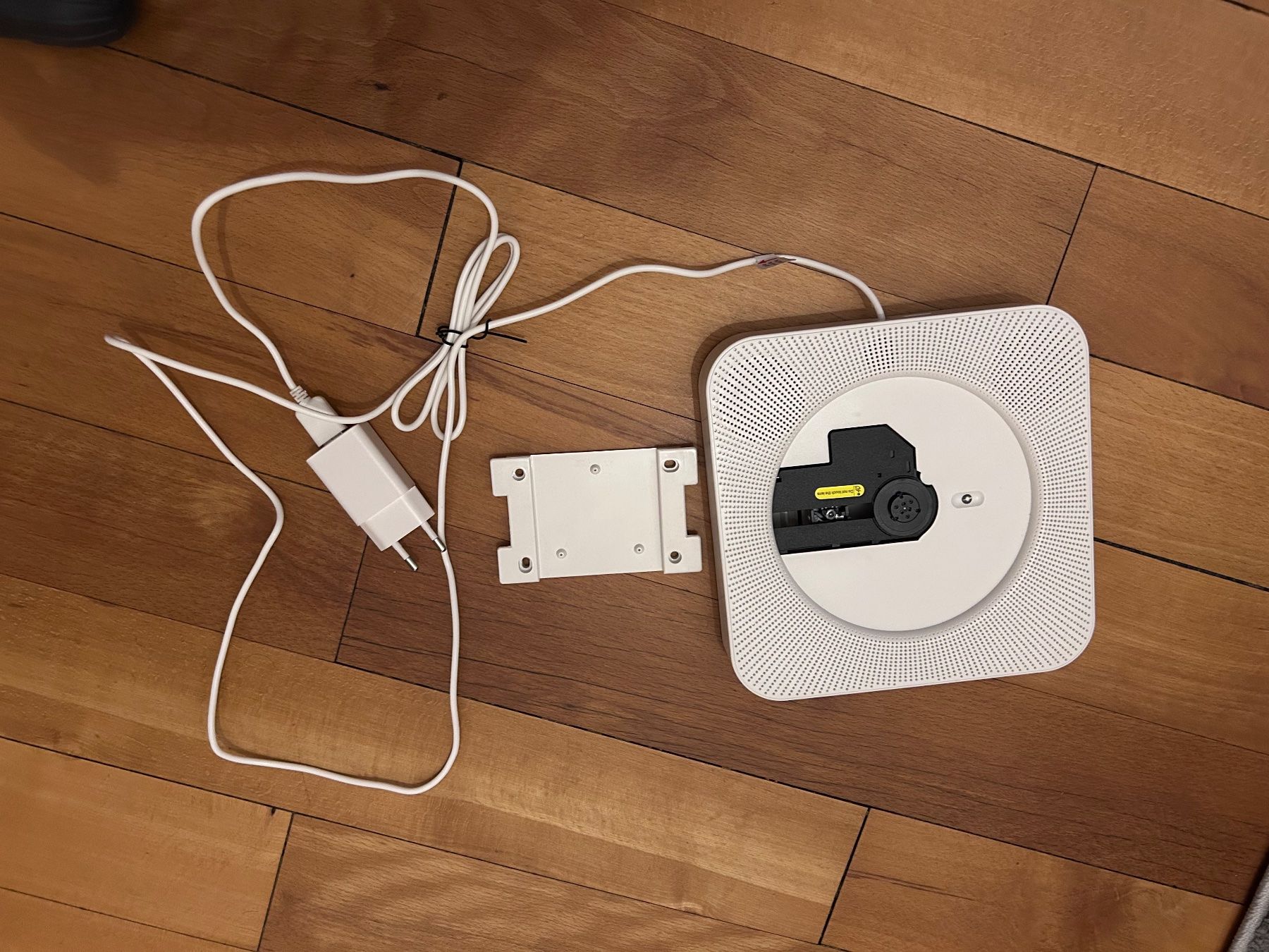 Lettore multimediale portatile: Tragbarer CD Player mit Bluetooth Wand und Tischmontage CD – Usato da Birsfelden venduto da Pearl10