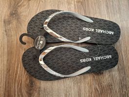 Michael kors flip flops