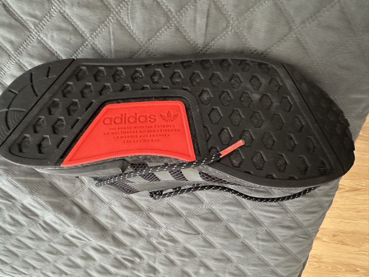 Scarpe per ragazzi: Adidas NMD R1 Schuhe – Usato da Luzern venduto da m.iannotta 2