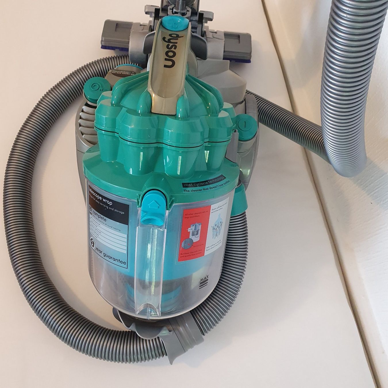 Dyson Staubsauger & Zubehör: Dyson DC08 – Defekt aus Lausanne von  1