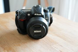 Nikon D7000 Set + 50mm f/1.8 + SB-900 + MB-D11