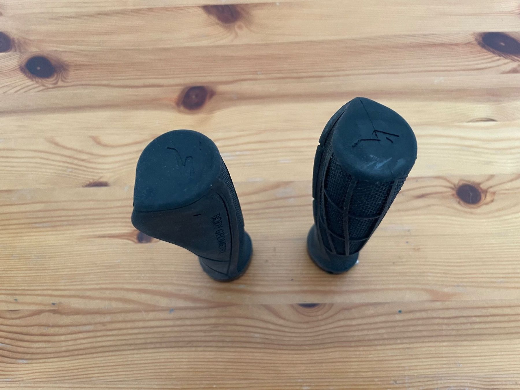 Specialized Ersatzteile: Ergolenkergriffe – Gebraucht aus Winterthur von boxi01 2