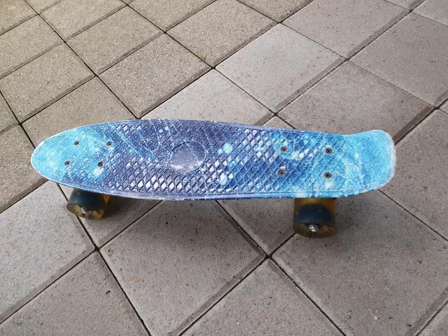 Skateboards: Skateboard King mit LED Rädern – Usato da Chur venduto da Mikymiki 1
