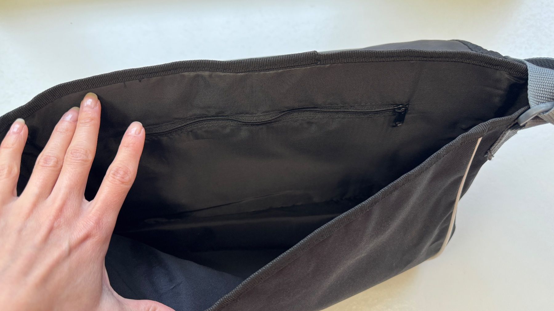 Adidas Borse: Adidas Umhängetasche,  - Neu – Nuovo e nell'imballaggio originale da Burgdorf venduto da ssv_9t9f 2