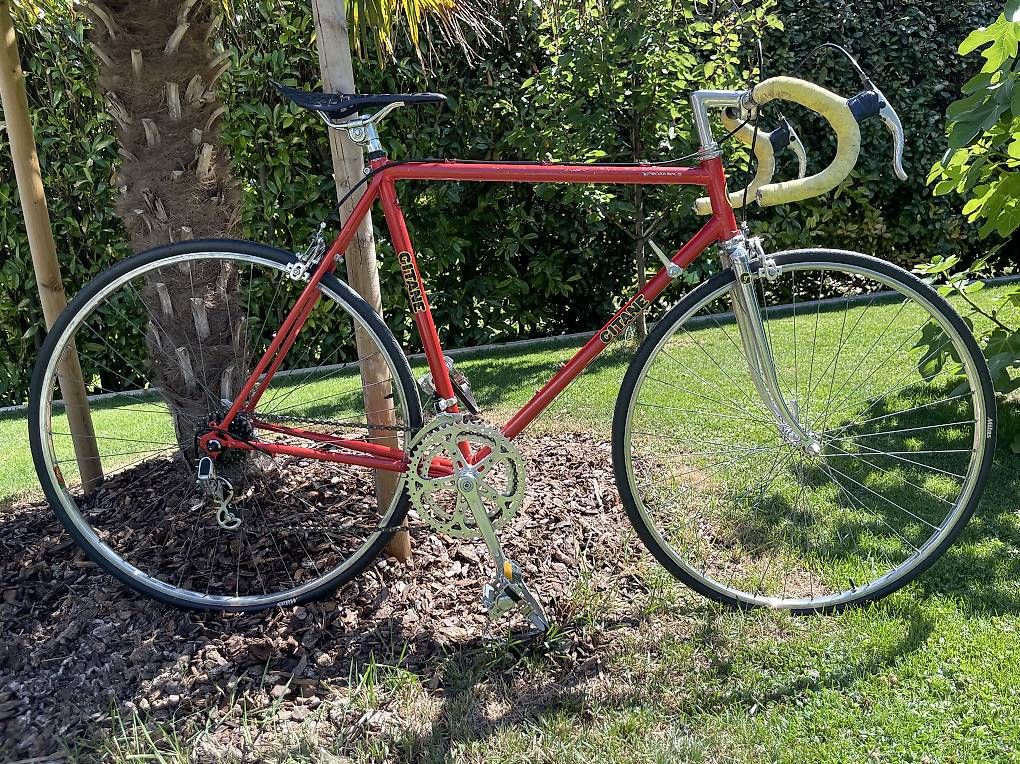 Biciclette: Vélo Vintage Gitane de route/course Parfait état - T.56 – Usato da Bevaix venduto da Greg999
