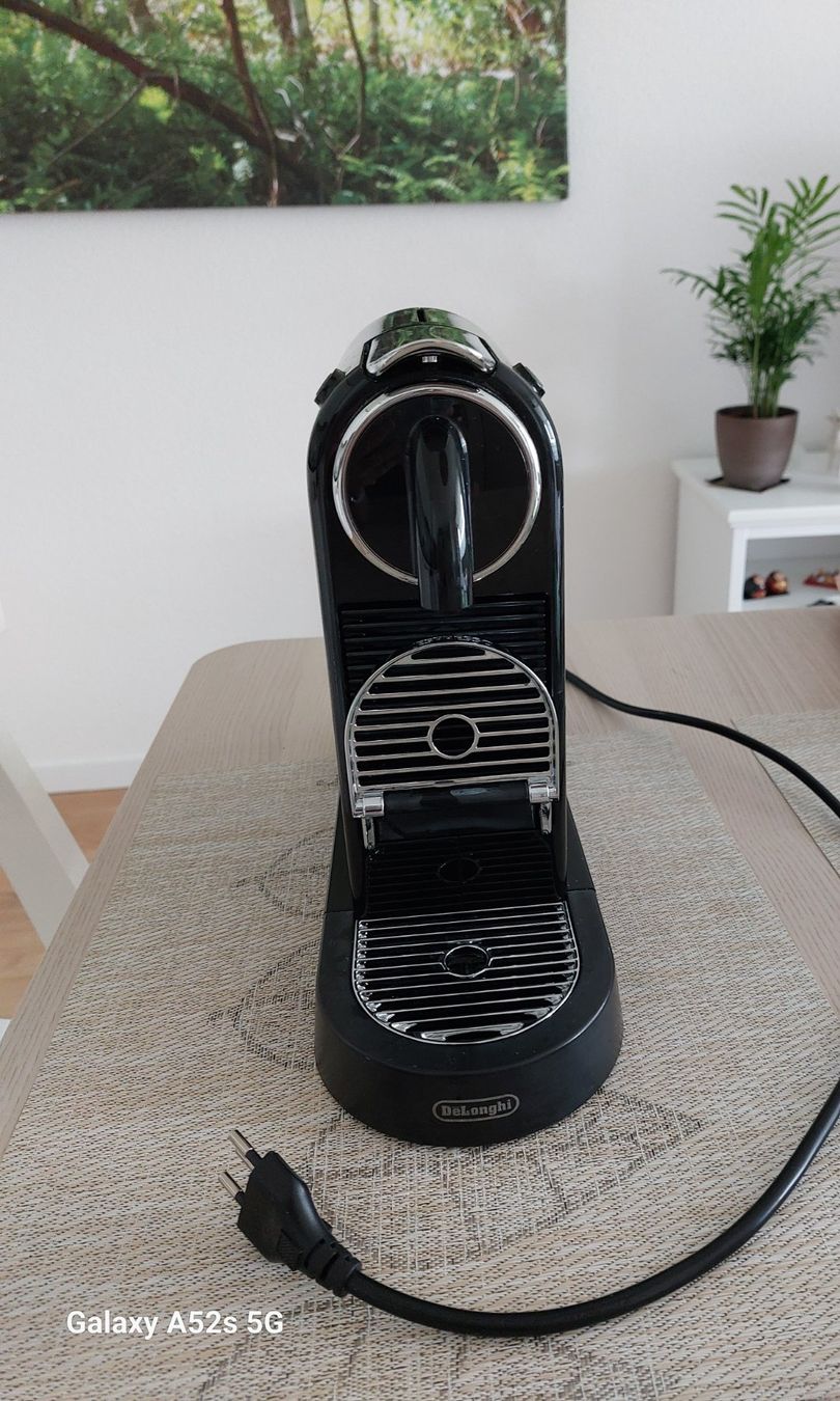 De'Longhi Macchine per caffè & Macchine per espresso: DeLonghi Nespresso Maschine – Usato da Bellach venduto da bri_m8rs 1
