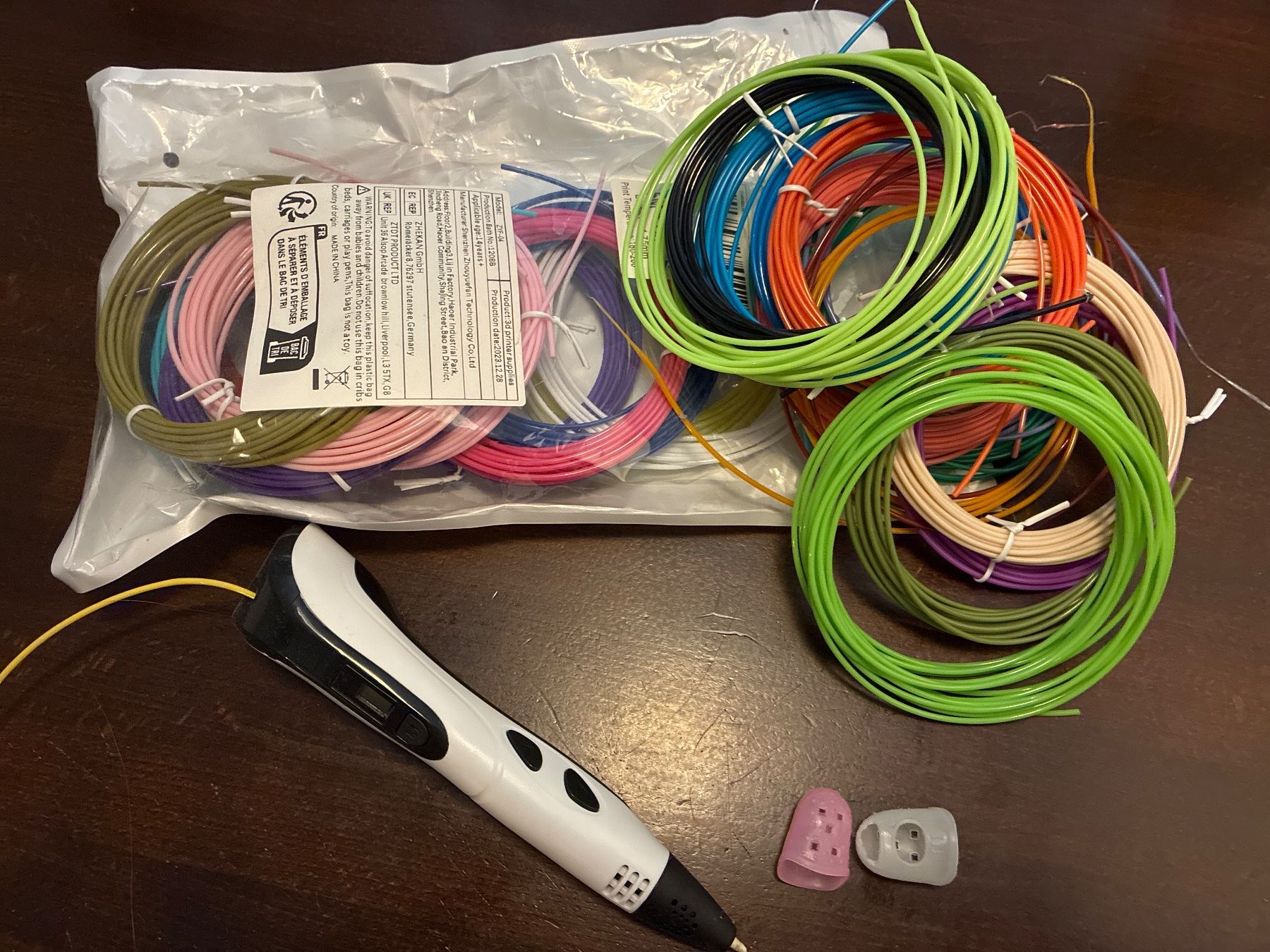 Kit bricolage: 3D Stift mit PLA Filament Set in verschiedenen Farben – Usato da Wädenswil venduto da mlutz74