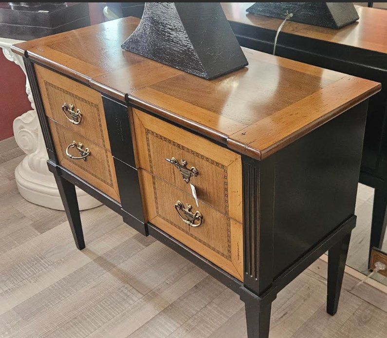 Kommoden: Commode de style (en stock) – Gebraucht aus Etoy von eme_c8rt 1