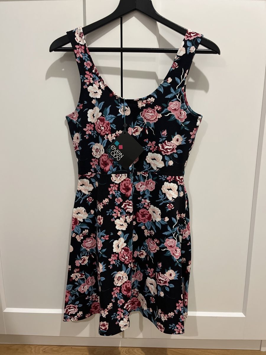 Kleider: Robe à fleurs boire – Neu und originalverpackt aus Bussigny von LabiZaule 1