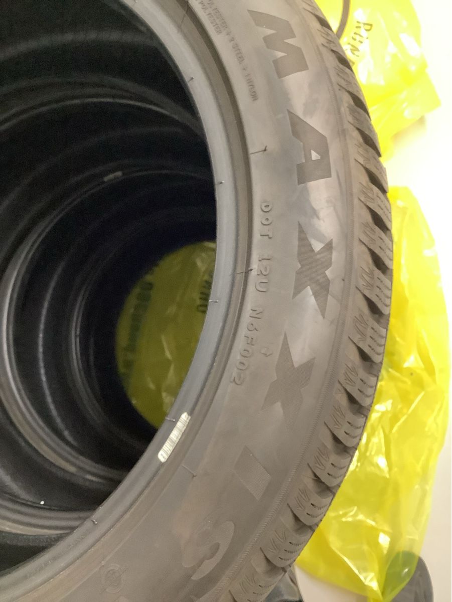 Automobili: Winter-Reifen  // wie neu // 235 / 50 R19 – Usato da Riken AG venduto da Markenfan 3