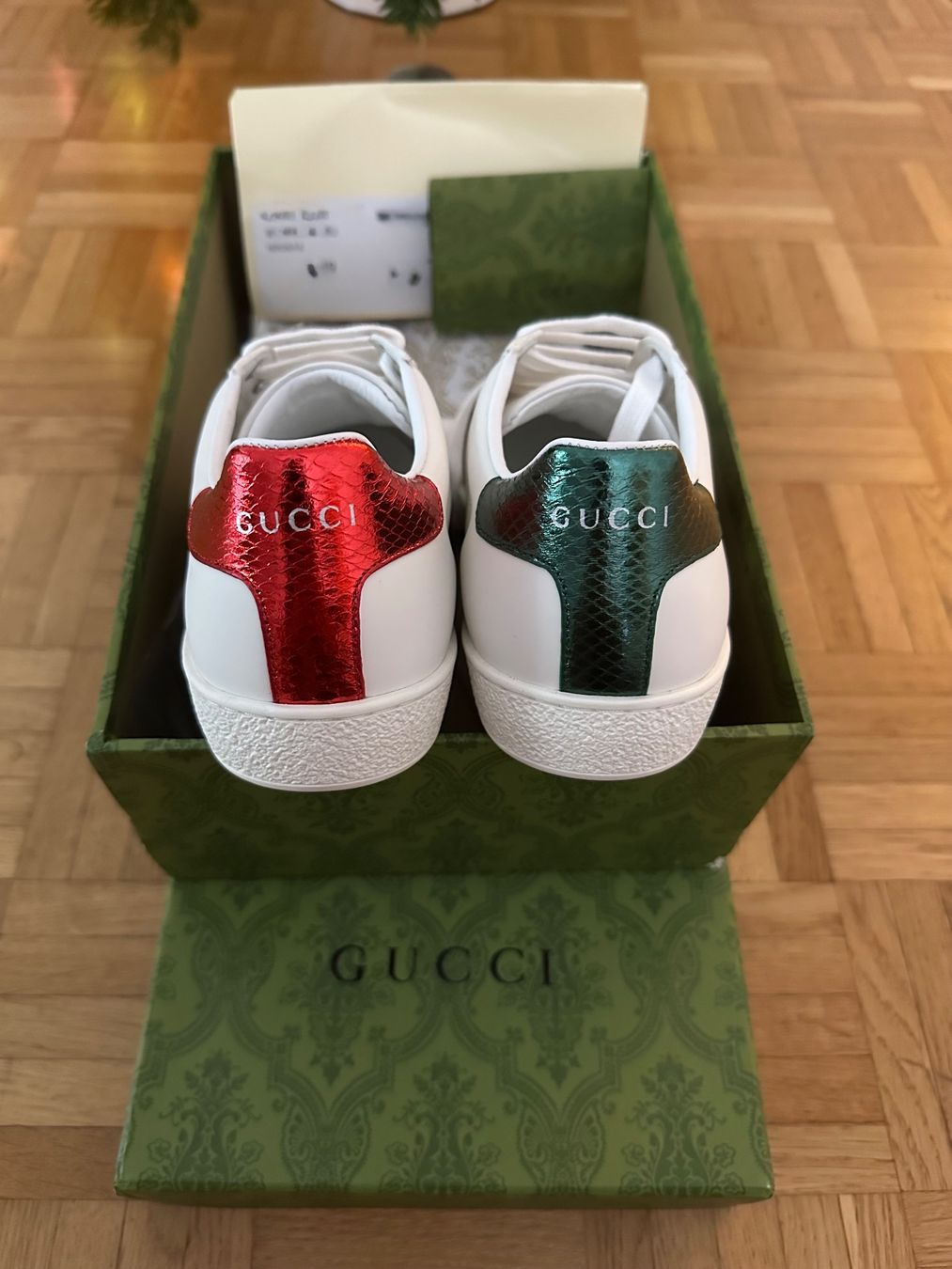 Gucci Chaussures hommes: Gucci Ace Bee Embroidered Sneakers – Neuf (Voir description) à Uster par zeq_ssw7 2