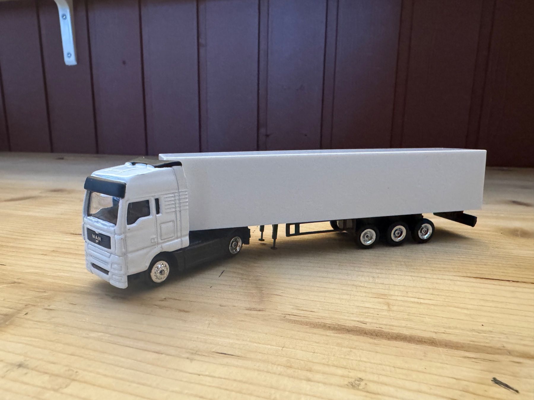 AWM Kit di modellismo & Modellini statici: 2-LKW's Modelle 1:87 – Nuovo e nell'imballaggio originale da Klarsreuti venduto da Sbirolipiero 2