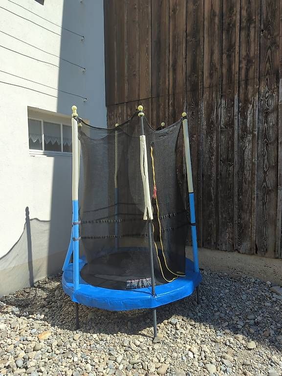 Trampoline: Trampolin für kleine Kinder  – Gebraucht aus Flaach von mer_bz5s