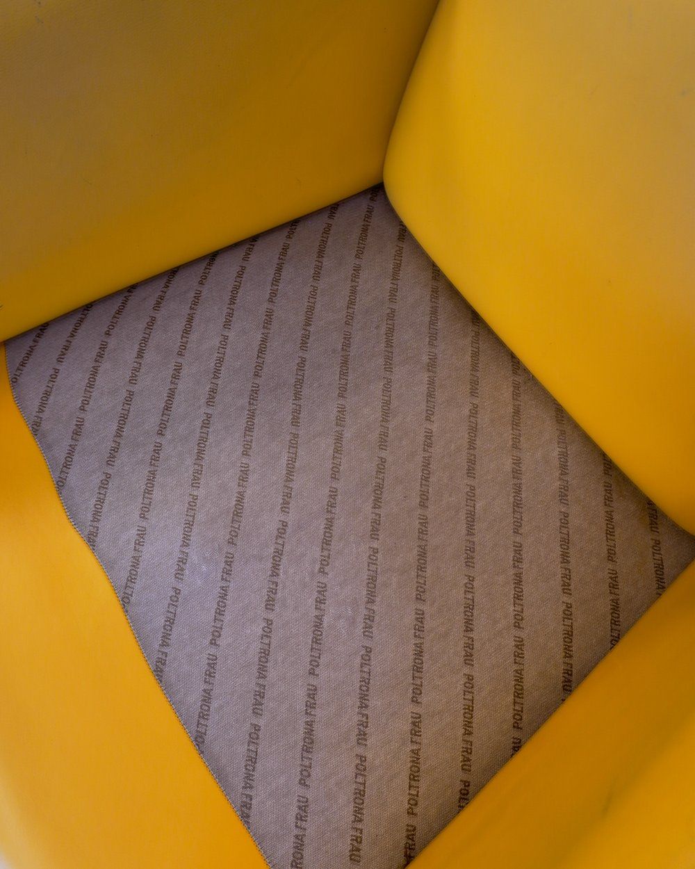 Poltrona Frau Sessel: FAUTEUIL POLTRONA FRAU – Gebraucht aus Moutier von Vintage-signature 3