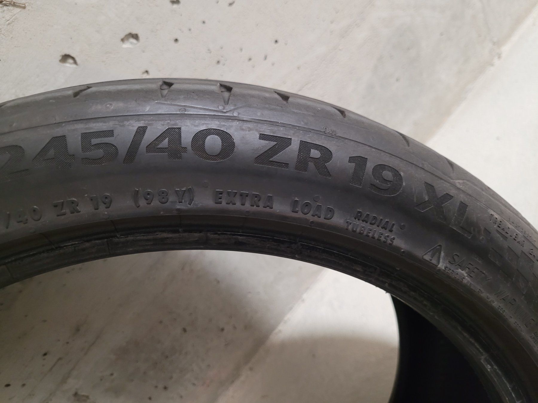 Continental Pneus & Kompletträder: 4 Stk. Continental SportContact 7, 245/40 R19 98Y XL Sommer – Gebraucht aus Egliswil von Mike35 1