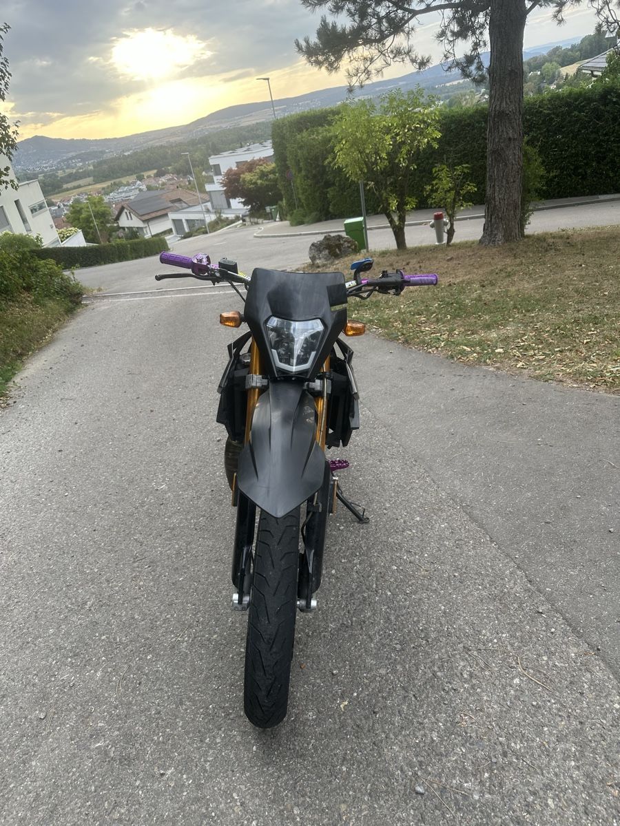 Generic / Ksr Moto Route: Supermoto 50cc generic Trigger – D'occasion à Bülach par Nasir123 4