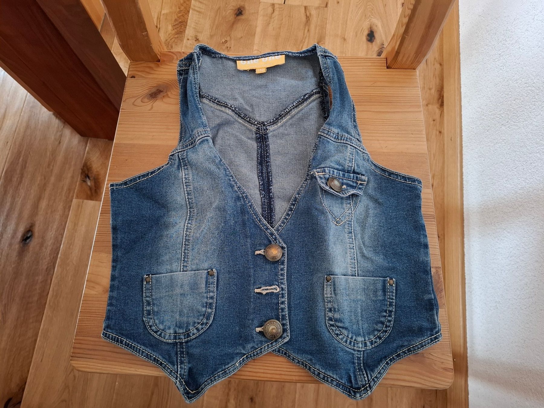 Altro abbigliamento per bambina: Reitgilet in Jeans – Usato da Halten venduto da Mutzji