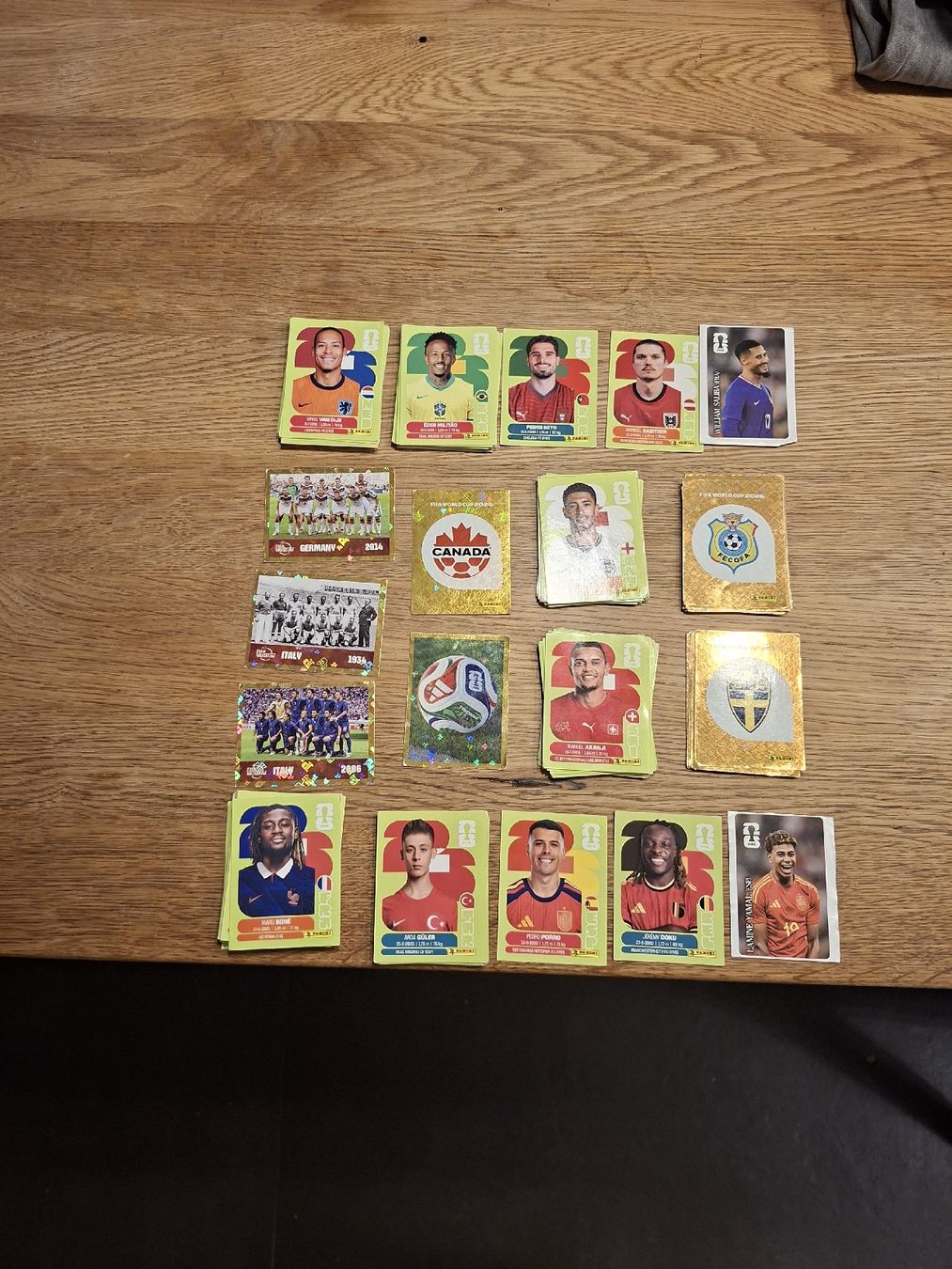 Panini Carte collezionabili: WM 2026 Panini  150 stk +2 cc – Usato da BILLENS venduto da wir_28lq 1