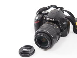 NIKON D3200 DSLR Spiegelreflexkamera (24051705)