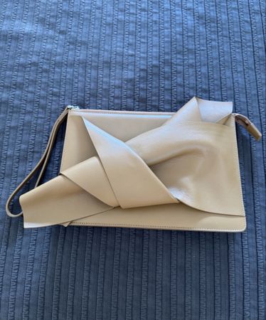 N 21 BEIGE LEATHER CLUTCH BAG