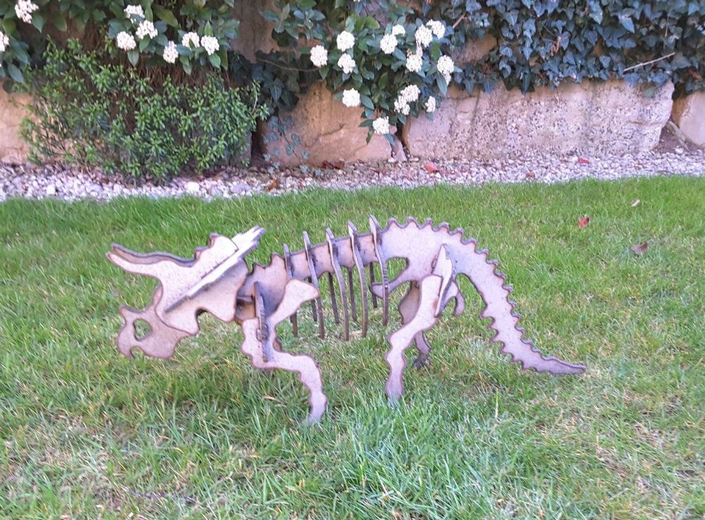 Dinosaurier im Garten Kaufen auf Ricardo