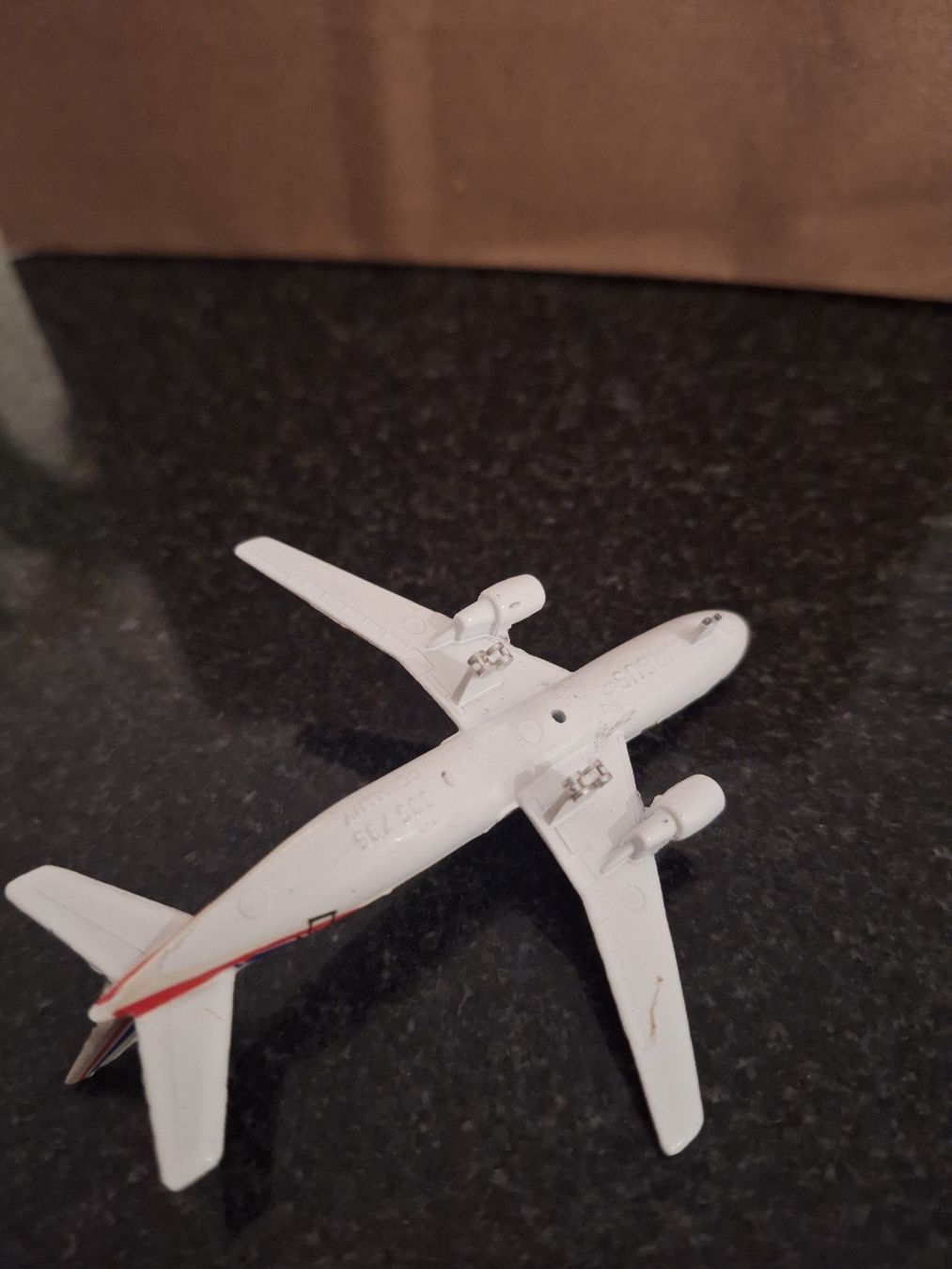 Airbus Kit di modellismo & Modellini statici: 5 Flugzeugmodelle 1:600 – Usato da Brugg AG venduto da ahauserd 5