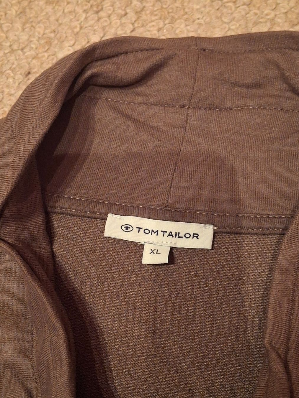 Tom Tailor Maglioni & Felpe: Pull vert olive - petit col taille XL marque Tom Tailor – Usato da Villiers venduto da san_jn5w 5