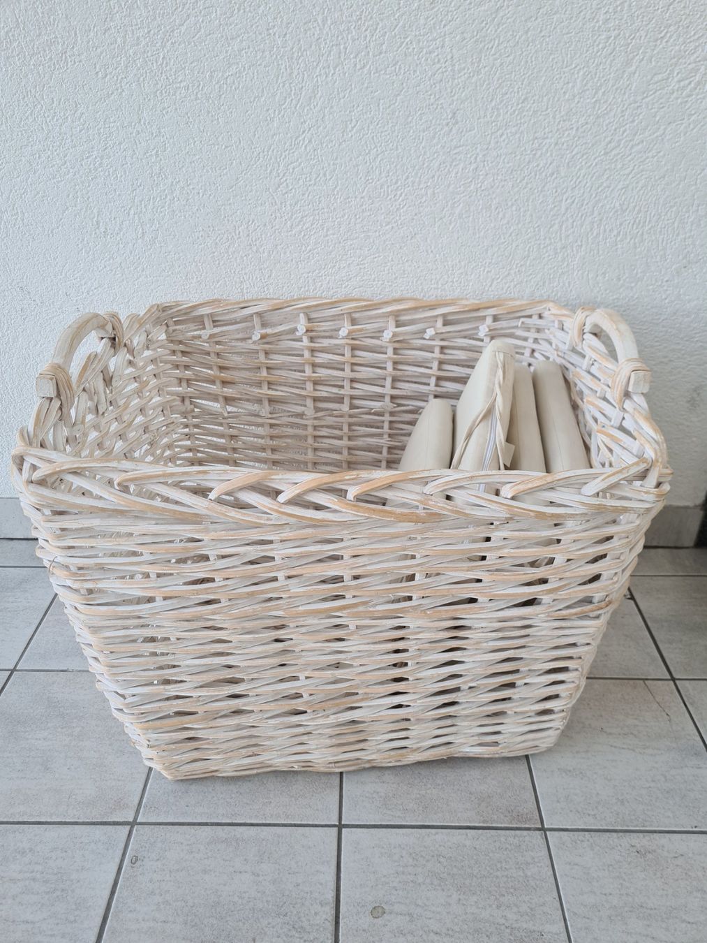 Autres articles pour la maison: Panier – D'occasion à Monthey par 187-zeroo