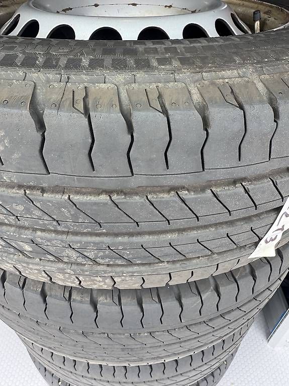 Pneumatici & Ruote complete: VW T5 T6 sommerräder – Usato da Praz (Vully) venduto da Tomtom35 1