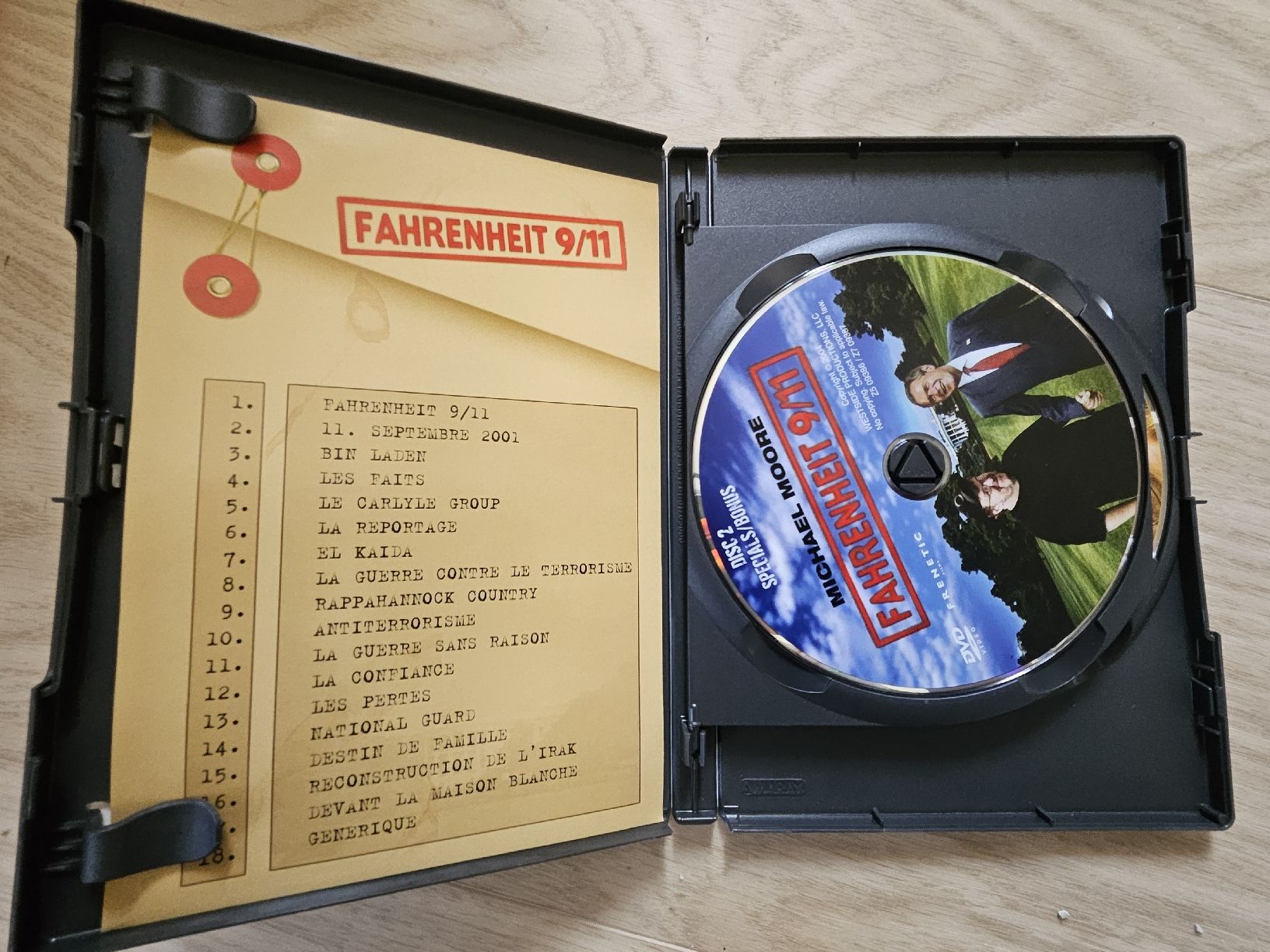 Tutti i DVDs: DVD Fahrenheit 9/11 de Michael Moore – Usato da La Joux FR venduto da car_ck96 1
